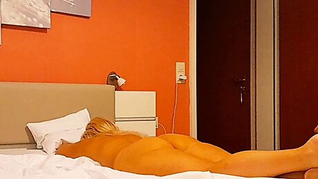 Selena's evening naked massage