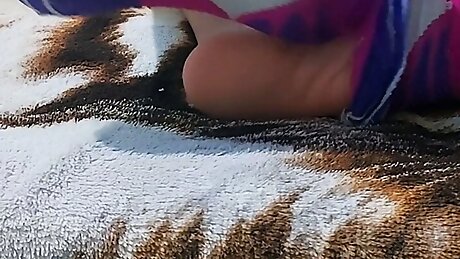 Russian feet Taking off the socks and showing the soles sex