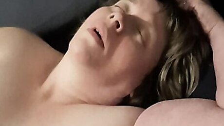 BBW Wife Masturbating and Cumming Hard