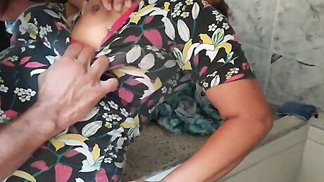 I surprise her while she washes and gets her pussy licked