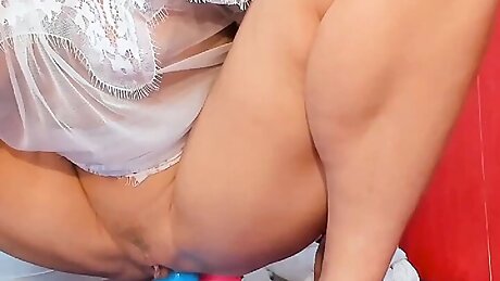 Siswet Fucking Pussy and Ass with a double Dildo