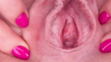 I spread my pussy wide and have a strong throbbing orgasm while rubbing my big meaty clit super close up Anna Mole