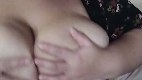 Vends-ta-culotte - Beautiful amateur BBW with huge tits masturbating