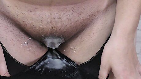 Pregnant slutwife Milky Mari get back to the cuckold hubby after no-condom turn per turn pussy-creampie gangbang