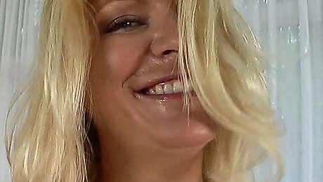 Blond mature with big boobs love tit fucking