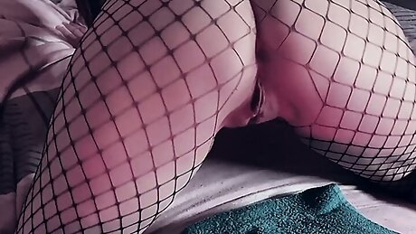 SLUT CADY NICE WITH BIG NICE ASS AND PUSSY LIPS