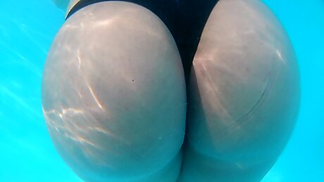 Real homemade fetish of my wife Karina , to be fucked at the pool