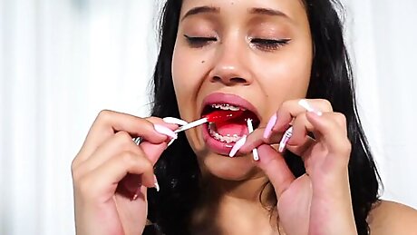 Lia Ponce with Medium rounded tits and masturbating Solo