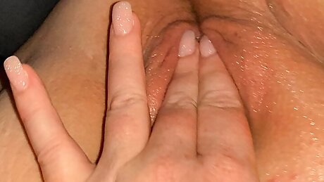 Wishing there was a hot mouth on here....