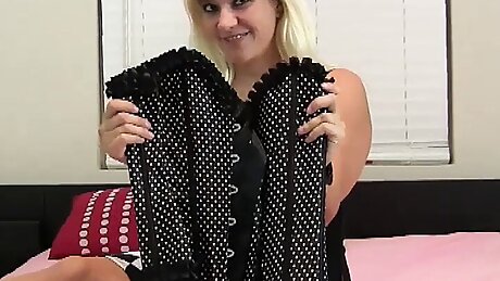 I want to see if you can wear this lingerie