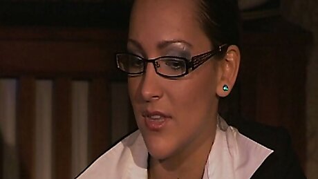 Dura Scopata per una Donna di Classe