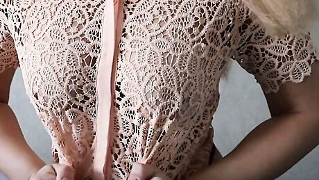 HOT GIRL CUMS HARD ON CAM