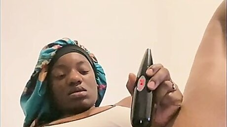 Beautiful Ebony babe squirts on camera ( watch til end )