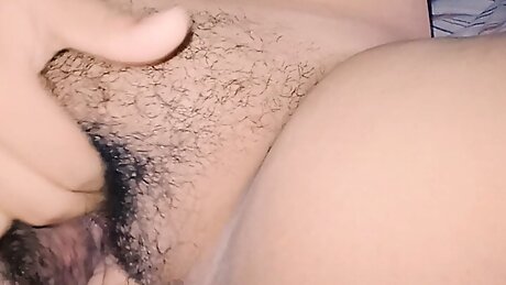 my boyfriend fingers my pussy while i masturbate with my fingers