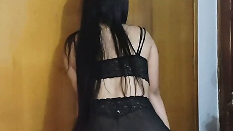 brunette latina big ass amateur