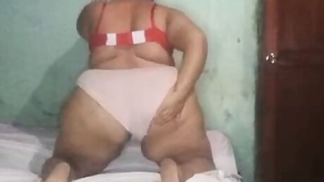 BBW hottie Chubby Ass Rico plays with her pussy