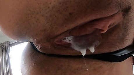 Lingerie Model Loves messy CREAMPIE!!