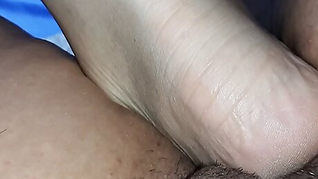 Two bitches rub their pussies on my feet and cum - Lesbian-candys