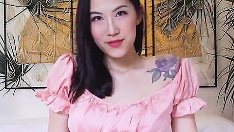 Posessive Girlfriend Tortures Your Cock Full Clip: dominaelara.com