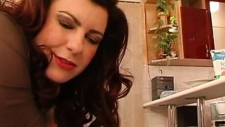 My pussy is spacious!