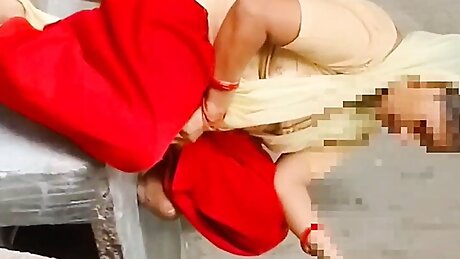 Padosi aunty ki chudai kar di mene