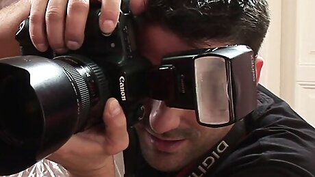 Sexy Blas Milf besorgt es direkt zwei