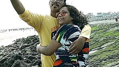 Indian Young Boss getting nervous while fuck his assistant!! Travel and sex