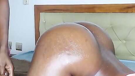 Ebony phat ass fucked so hard until she squirt