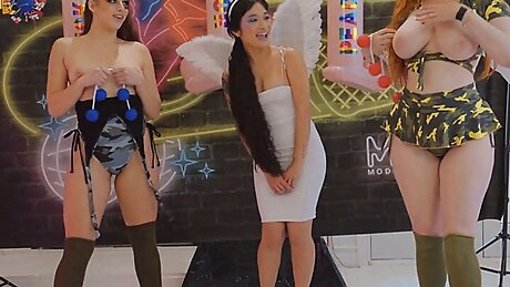 Jerkaoke - Lauren Phillips and Gia Derza Eat Each Other Out and Fuck