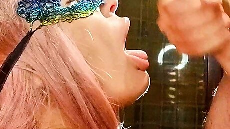 A Saturday afternoon of blowjobs and cum