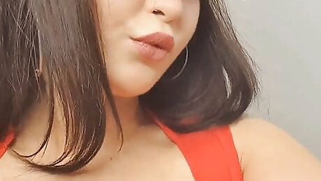 Slut Dresses up As Miss Mario and Fucks Herself