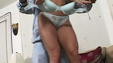 276 STRAIGHT PORN PREMIUM : blonde slut big boob fucked barebacl anal and cum mouth 2