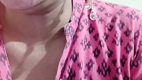 Sangeeta does dirty talking in Hindi as she wants a good sex