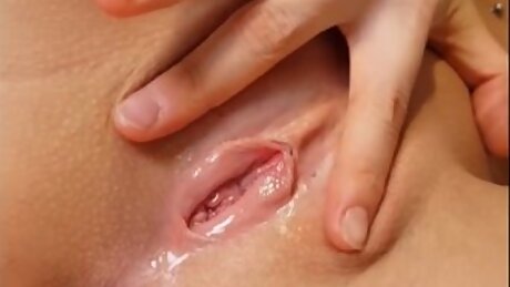 I am desi pinay indian viral girl dirty my clean pussy with my fingers and masturbate and cum