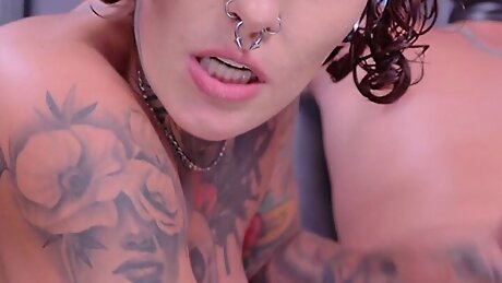 Dominatrix Sucks Her Slave  on LIVE CAM