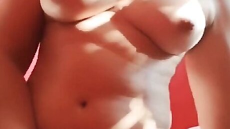 Milf Comes Hard As She Rides Gives Amazing Bj