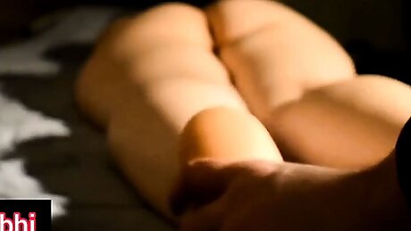 Sexy Desi Indian Bhabhi Gets Foot Massage