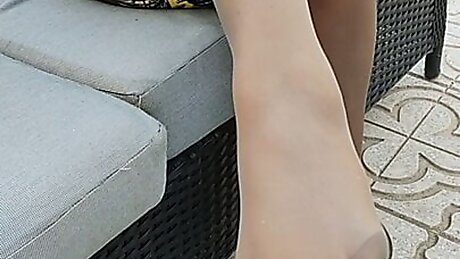 pantyhose feet