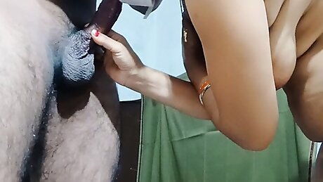 Lahori Bhabhi Jaan Ne Lund Bahut Maje Se chusa