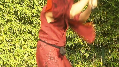 Girl Delivers A One Of A Kind Blowjob Before A Rough Sex Experience In Bed