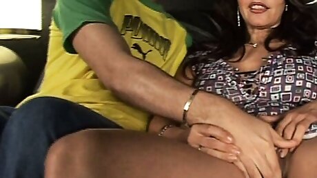 Busty milf is a bitch in heat!