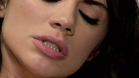 Sexy Babe In Hotpants Gets Fucked Hard In Bed By A Hunk