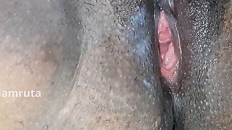 Indian Desi Cute Beautiful BBW Bhabhi Playing with her Shaved Wet Pussy with Carrot and gets Orgasm