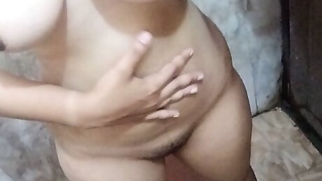 Desi indian girl take hand in anal tab dekha Kya hua jab