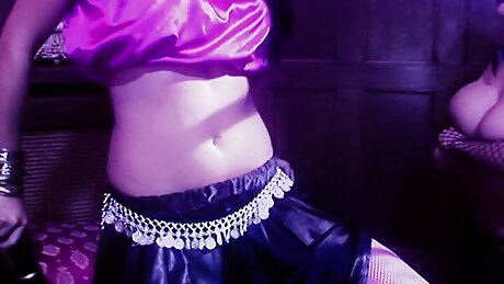 Gypsy Brunette And Busty Blonde Have Toy Fuck Session