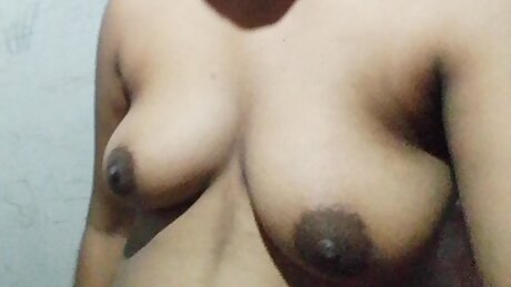 Indian Xxx Hot Xxx Desi Girlfriend Masturbating 34