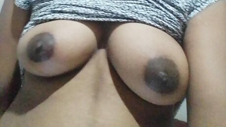 Indian xxx Hot xxx Desi Girlfriend Masturbating 23