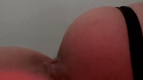 Strong Orgasms With Squirting