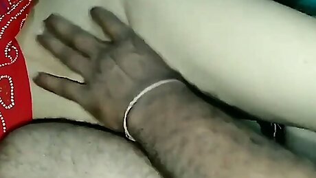 Newlywed Wife Was Fucked In One Night Three Times By Her Husband, Indian Wife Sex Video