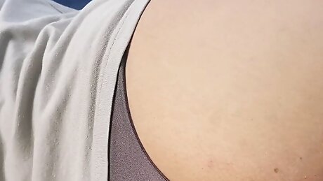 Pinay na may Hang over Kinantot ng kanyang Best Friend